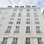 Cosy And New Studio In The Heart Of Paris